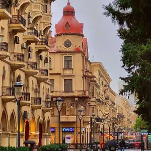 Solo On Nizami Street Отель